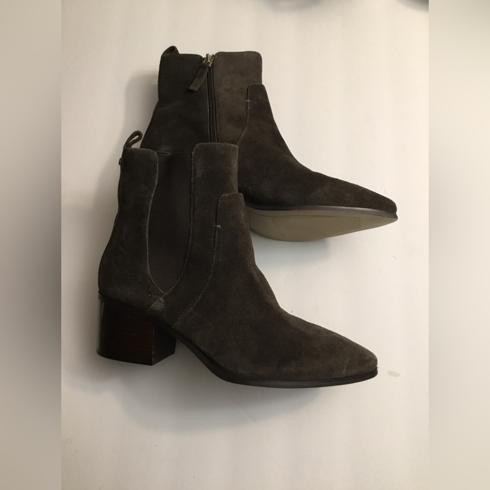Women’s Tahari booties size 8M - Picture 3 of 10